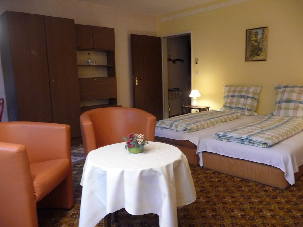 Hotel-Garni-Sonnenlay Bernkastel-Kues Oda fotoğraf