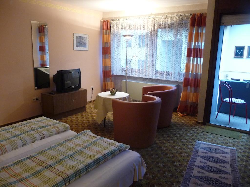 Hotel-Garni-Sonnenlay Bernkastel-Kues Oda fotoğraf